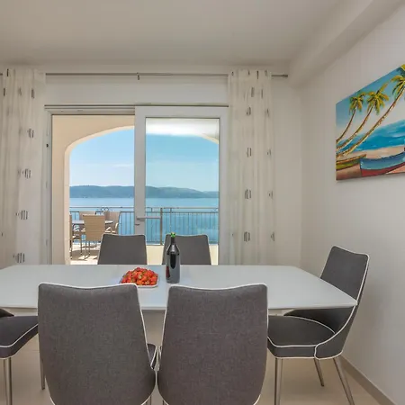 Appartement Mladen *